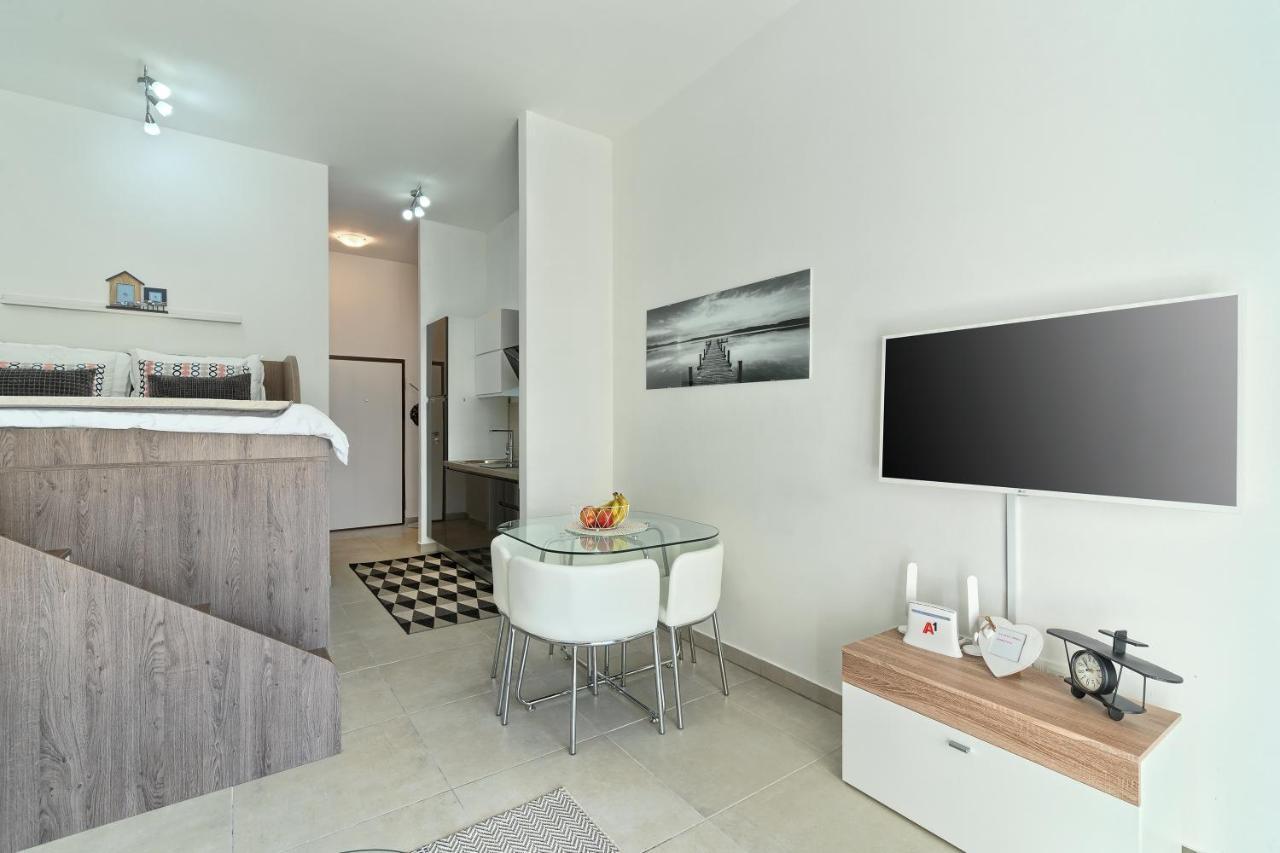 Terrace Apartment Danny Kaštela المظهر الخارجي الصورة